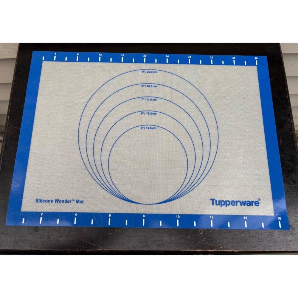 Tupperware Silicone Wonder Mat Non-Stick Baking Mat Blue & White Reusable